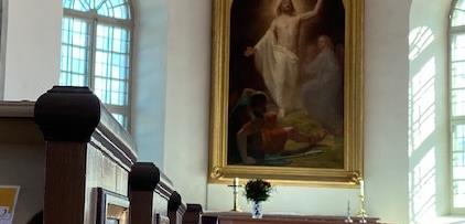 Rogberga-ggestorps frsamling vill arbeta mot att gudstjnsten r centrum i all Vi sker kyrkomusiker med ansvar fr kyrkokr, barnkr och musikundervisning fr barn. Person tittar p livesndning frn gudstjnst hemifrn soffan. Rogberga-ggestorps frsamling - Svenska kyrkan